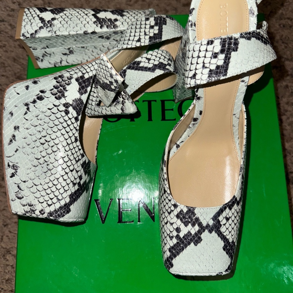Bottega Veneta Black and White Platform Shoes with Snake Print